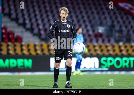 Farum, Dänemark. April 2021. FC Nordsjællands () Set i 3F Superliga-kampen mellem FC Nordsjælland Og X i rechts zum Dream Park d. XX.XX.2021. Kredit: Gonzales Foto/Alamy Live Nachrichten Stockfoto