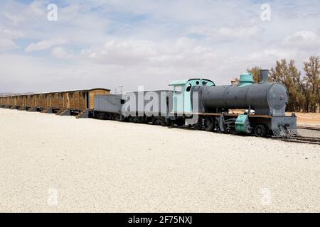 Restaurierter Hejaz-Eisenbahnzug, gebaut für das Osmanische Reich, der während des Ersten Weltkriegs von T. E. Lawrence explodiert wurde.die Führungen zu den Gräbern von Stockfoto