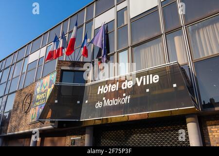 Außenansicht des Malakoff Rathauses. Malakoff ist eine französische Stadt südlich von Paris, Frankreich, im Département Hauts-de-seine Stockfoto