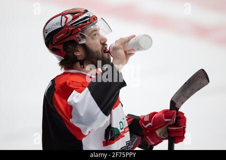 03. April 2021, Hessen, Frankfurt/Main: Cason Hohmann (EC Bad Nauheim, 7). DEL 2 Eishockey-Spiel zwischen dem Löwen Frankfurt und dem EC Bad Nauheim am 3. April 2021 in der Eissporthalle Frankfurt am Main. Foto: Jürgen Kessler/Kessler-Sportfotografie/dpa Stockfoto