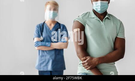 Impfkampagne, Werbung, neue Normal- und Gesundheitsfürsorge während des Covid-19 Stockfoto