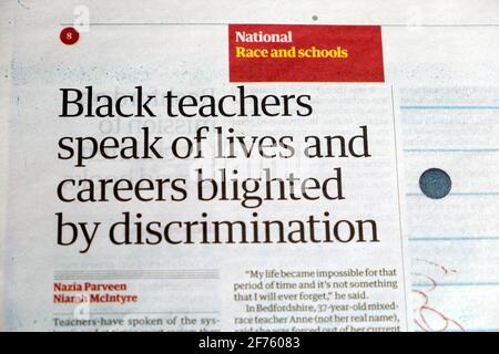 Rasse und Schulen "Schwarze Lehrer sprechen von Leben und Karriere Durch Diskriminierung geplündert' Schlagzeile Artikel 25. März 2021 London England, Großbritannien Stockfoto