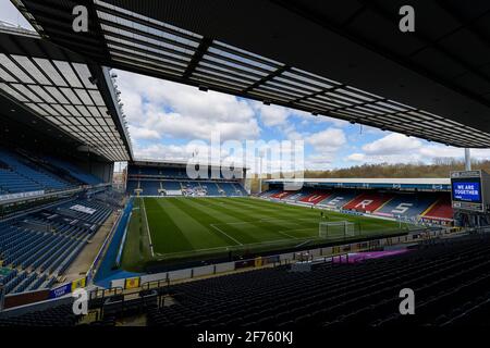 Blackburn, Großbritannien. April 2021. Ein allgemeiner Blick auf Ewood Park, die Heimat von Blackburn Rovers in Blackburn, Großbritannien am 4/5/2021. (Foto von Simon Whitehead/News Images/Sipa USA) Quelle: SIPA USA/Alamy Live News Stockfoto