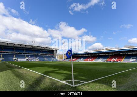 Blackburn, Großbritannien. April 2021. Ein allgemeiner Blick auf Ewood Park, die Heimat von Blackburn Rovers in Blackburn, Großbritannien am 4/5/2021. (Foto von Simon Whitehead/News Images/Sipa USA) Quelle: SIPA USA/Alamy Live News Stockfoto