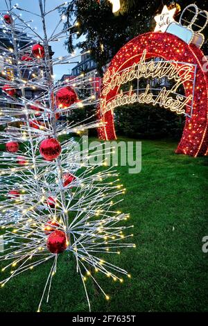 Frankreich, Elsass, Bas-Rhin, Straßburg, Weihnachtsmarkt am Kleber-Platz. Stockfoto