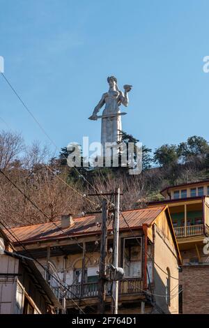 Das Denkmal für das berühmte georgische Symbol Qartlis deda. Mutter der Georgier Statue. Reisen Stockfoto