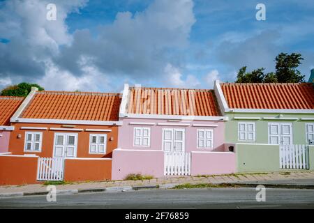 Curacao, farbenfrohe Bouldungen rund um Willemstad Punda und Otrobanda Pietermaai, bunte Häuser in Pietermaai Curacao Karibische Insel Stockfoto