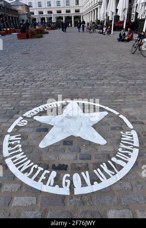 Covent Garden, London, Großbritannien. April 2021. Der westminster council führt neue Sammellizenzen und ausgewiesene Stellplätze ein. Kredit: Matthew Chattle/Alamy Live Nachrichten Stockfoto