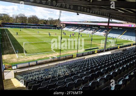 ROCHDALE, ENGLAND. 5. APRIL: Die Crown Oil Arena von der Rückseite der Pearl Street steht während des Sky Bet League 1 Spiels zwischen Rochdale und Ipswich Town im Spotland Stadium, Rochdale am Montag, 5. April 2021. (Kredit: Ian Charles, MI News) Kredit: MI News & Sport /Alamy Live News Stockfoto