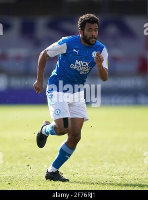 Nathan Thompson von Peterborough United während des Sky Bet League One-Spiels im Weston Homes Stadium, Peterborough. Bilddatum: Montag, 5. April 2021. Stockfoto