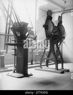 Skiopter Icon mit Motiven aus den professionellen Inspektionsbefragungen an verschiedenen Arbeitsplätzen. Schleifmaschinen. Stockfoto