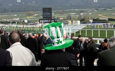 CHELTENHAM FESTIVAL 2011. 1st Tag 15/3/2011. BILD DAVID ASHDOWN Stockfoto