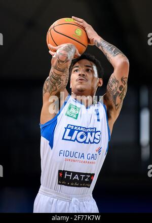 Karlsruhe, Deutschland. April 2021. Kavin John Gilder-Tilbury (Löwen) Einzelaktion, Ausschnitt. GES/Basketball/ProA: PSK Lions - Gladiators Trier, 04/05/2021 - zur weltweiten Nutzung Quelle: dpa/Alamy Live News Stockfoto