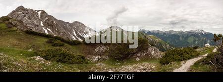 Panoramablick auf den Grubigstein in Tirol, Österreich Stockfoto