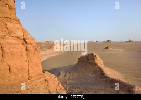 Iran, Provinz Kerman, UNESCO-Weltkulturerbe, Lut-Wüste (Dasht-e Lut), Kaluts (Wellenkanten) Stockfoto