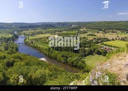 Frankreich, Dordogne, Périgord Noir, Dordogne-Tal, Domme, Beschriftet Plus Beaux Villages de France, Panorama über die Dordogne Stockfoto