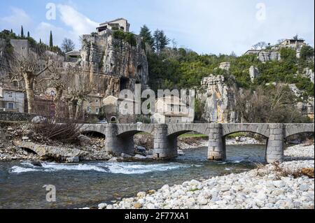 Frankreich, Ardeche, Gorges de l'Ardèche, Dorf Labeaume Stockfoto