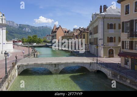 Frankreich, Haute Savoie, Annecy, der Thiou-Kanal und die Altstadt (Luftaufnahme) Stockfoto