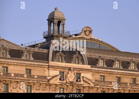Frankreich, Paris, die Ufer der seine, die von der UNESCO zum Weltkulturerbe erklärt wurden, die Dächer des Musée d'Orsay Stockfoto