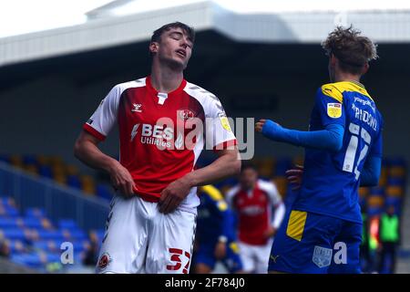 LONDON, GROSSBRITANNIEN. 5. APRIL: Harrison Holgate von Fleetwood Town ist am Montag, den 5. April 2021, während des Sky Bet League 1-Spiels zwischen AFC Wimbledon und Fleetwood Town in der Plough Lane, Wimbledon, London, zu sehen. (Quelle: Federico Maranesi) Quelle: MI News & Sport /Alamy Live News Stockfoto