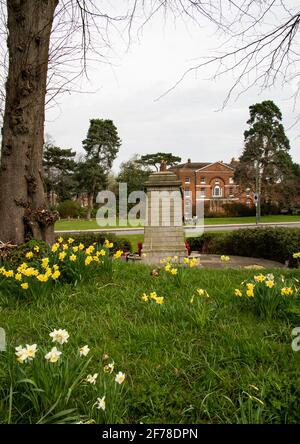 Sidcup Manor House & war Memorial. Stockfoto