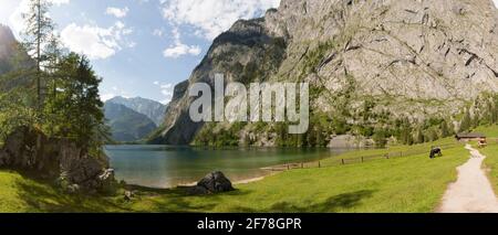 Panorama des Obersees in Bayern, Deutschland im Sommer Stockfoto