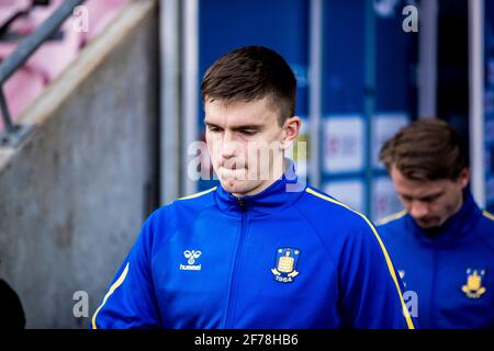 Herning, Dänemark. April 2021. Mikael Uhre von Broendby IF steigt in die 3F Superliga zwischen FC Midtjylland und Broendby IF in der MCH Arena in Herning ein. (Foto: Gonzales Photo/Alamy Live News Stockfoto