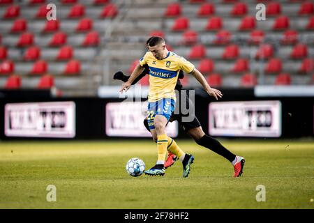 Herning, Dänemark. April 2021. Josip Radosevic (22) aus Broendby, WENN er während des 3F Superliga-Spiels zwischen dem FC Midtjylland und Broendby IF in der MCH Arena in Herning gesehen wurde. (Foto: Gonzales Photo/Alamy Live News Stockfoto