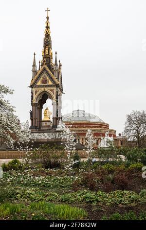 Das Albert Memorial und Royal Albert Hall, London England Vereinigtes Königreich UK Stockfoto