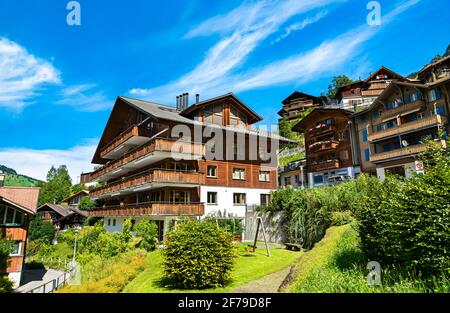 Traditionelles Holzhaus in Wengen, Schweiz Stockfoto