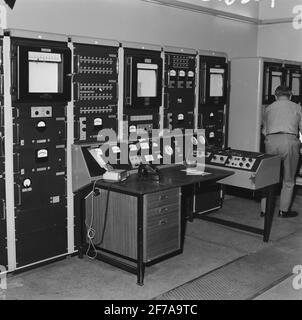 Bauteil an Reaktor R1 stellen. Stockfoto