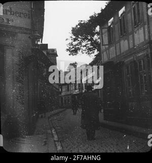 SkiopT-Ikonenbild mit Motiven aus der Straße in Goslar.das Bild wurde in Karton gespeichert und markiert: Die Reise im Jahr 1907. Gospeling 7. Stockfoto