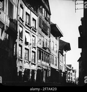 Skioptic Bild mit Motiven Fåg Straße in Rouen.das Bild wurde in Karton gespeichert beschriftet: Die Reise im Jahr 1908. Rouen 7. III Bildtext: 'Rue Eau de Robec'. Stockfoto