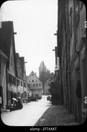 SkiopT-Ikone mit Motiven aus der Straße in Dinkelsbülh.das Bild wurde in Karton mit der Aufschrift Höstesan 1907 gespeichert. Montpellier 1. Palavas 1no: 12. Stockfoto