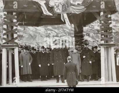 Aus dem Riksbällbängan-Bau: Einweihung der Banan am 14. Juli 1903 mit der nationalen Grenzstation. König Oscar II., Kronpins Gustaf, Prinz Carl und Prinzessin Ingeborg. Stockfoto