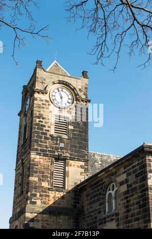 Der Uhrenturm aus dem 18. Jahrhundert der St. Hilda's Church in South Shields, Nordostengland, Großbritannien Stockfoto