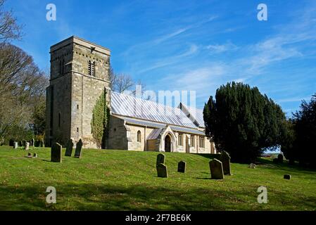 St. Peter's Church im Dorf Langtoft, East Yorkshire, England Stockfoto