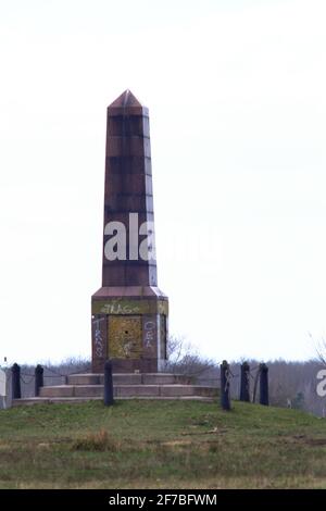 Obelisk - Denkmal zur Erinnerung an die Manoevres Friedrichs des Großen mit 44,000 Truppen im Jahr 1753. Sielmanns Naturlandschaft Döberitzer Heide Stockfoto