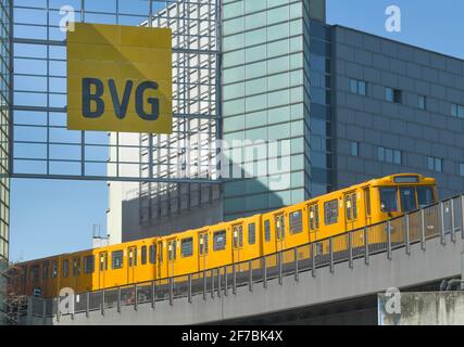 U-Bahn, BVG, Trebbiner Straße, Kreuzberg, Berlin, Deutschland Stockfoto