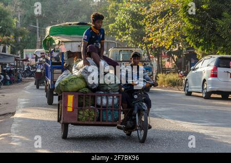 Verkehr in den Straßen von Bago, Myanmar Stockfoto