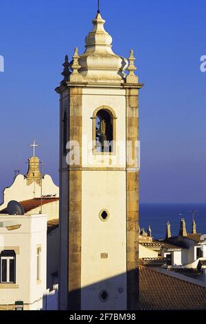 kirche in der Altstadt von Albufeira, Portugal, Algarve, Albufeira Stockfoto