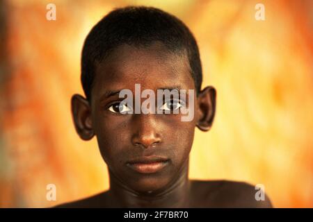 Afrika /Mali/Lere/ Porträt eines jungen schönen Jungen . Stockfoto