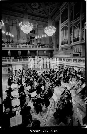 Berlin Zeremonie zum Verlassen der Stadt durch alliierte Truppen im Spielhaus Konzerthaus 1994 in Anwesenheit des französischen Präsidenten Francois Mitterrand, des deutschen Bundeskanzlers Helmut Kohl, des britischen Premierministers John Major und des US-Vizepräsidenten Al Gore Stockfoto