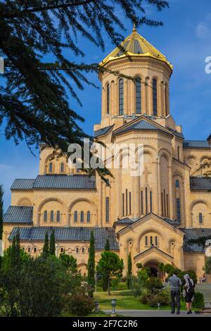 Georgien, Tiflis, Taminda Sameba Kathedrale (Holy Trinity Cathedral) - die größte orthodoxe Kathedrale im Kaukasus Stockfoto