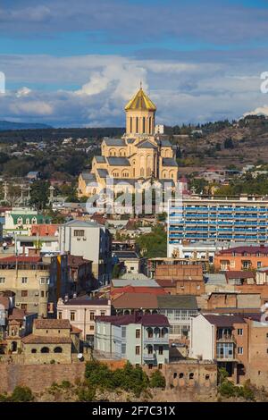 Georgien, Tiflis, Blick auf die Kathedrale von Taminda Sameba (Kathedrale der Heiligen Dreifaltigkeit) - die größte orthodoxe Kathedrale im Kaukasus Stockfoto