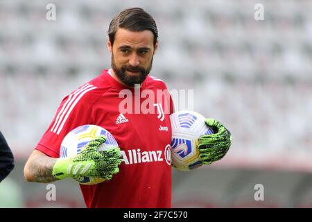 Turin, Italien. April 2021. Carlo Pinsoglio (Juventus FC) Torwart während des Spiels von Turin gegen Juventus FC, Italienische Fußballserie A in Turin, Italien, April 03 2021 Quelle: Independent Photo Agency/Alamy Live News Stockfoto