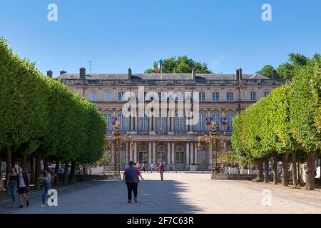 Nancy, Frankreich - 24 2020. Juni: Der Regierungspalast oder Gouverneurspalast ist ein großes Herrenhaus in der Stadt Nancy. Stockfoto