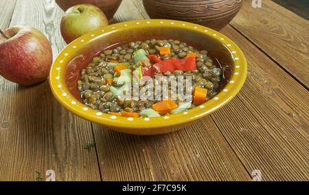 Fakes Soupa - Griechische Lentil-Suppe aus nächster Nähe Stockfoto