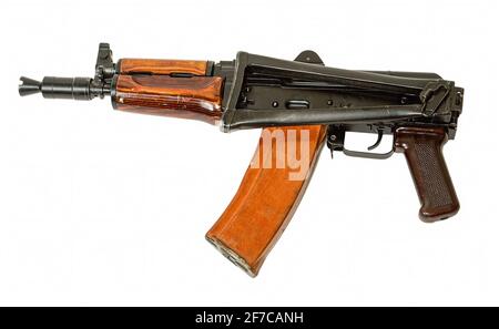 Modernes russisches 5.45 mm Sturmgewehr AKS-74U auf weißem Hintergrund Stockfoto