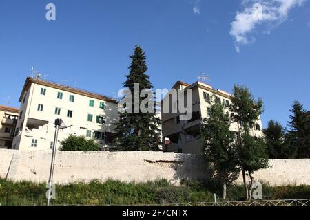 L'Aquila, Italien - 9. Juli 2009: Die Stadt wurde durch das Erdbeben zerstört Stockfoto